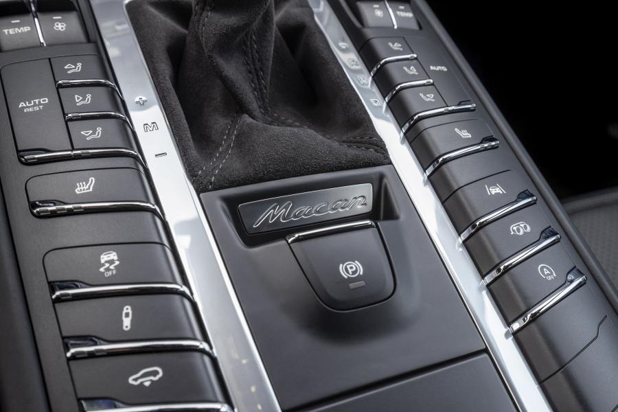 Детали интерьера Porsche Macan S (95B) 2018 года  (WW) (фото 233 из 235)